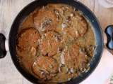 Steaks de seitan aux lentilles, sauce Salisbury aux champignons et pommes de terre écrasées