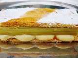 Millefeuille à la rhubarbe confite à la fleur de cresson de Para, en français dans le texte : millefeuille rhubarbe, vanille, mafane