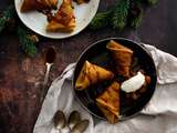 Samoussas de crêpes aux pommes à la cannelle et caramel beure salé