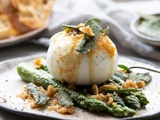 Burrata panée sans friture, une recette fraîche et stylée pour l’été