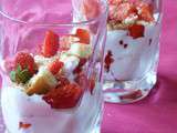 Verrine façon tarte aux fraises, chantilly à la citronnelle...du simple mais du bon