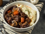 Authentique du boeuf bourguignon de grand-mère : un délice traditionnel à mijoter