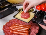 Quelle charcuterie choisir pour accompagner votre raclette : conseils et idées