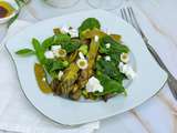 Salade de légumes verts croquants au chèvre frais