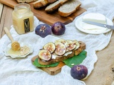 Tartine de chèvre frais aux figues