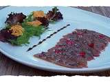 Carpaccio de magret de canard à la moutarde au moût de raisin