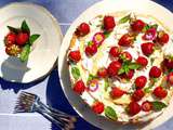 Gâteau roulé aux fraises et à la crème