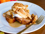 Pain perdu caramélisé aux pommes et cuit au four