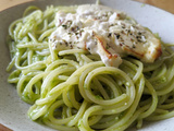 Spaghetti au pesto et à la fêta rôtie