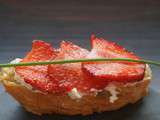 Tartines Ail Fines Herbes et Fraises