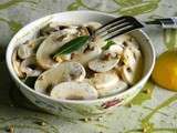 Salade de champignons crus à l'huile d'olive et au citron