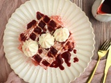 Gaufres aux biscuits roses coulis de framboises et sa chantilly