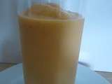 Smoothie glacé abricot  et lait d'amande