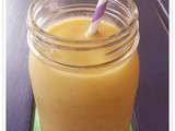 Smoothie mangue ananas banane