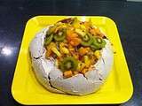 Pavlova aux fruits exotiques