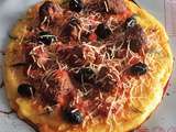 Pizza de polenta et boulettes de viande à la tomates