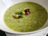 Velouté de courgette, petits pois et parmesan