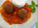 Boulettes de viande hachée farcis au Fromage et Concassé de Tomate au Basilic