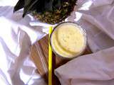 Smoothie pomme, poire et ananas