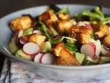 Salade de jeunes pousses au poulet, mariné au curry