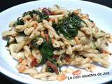 Gemelli aux épinards, artichauts et tomates séchées