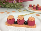 Entremets crémeux au cassis et sablés aux Biscuits Roses