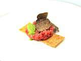 Tartare d’Angus au beurre beurre de truffes et roquettes