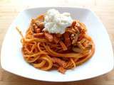 One pot pasta tomate - champignons - lardons