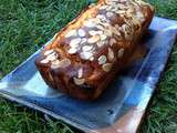 Gâteau fondant à l’amande, miel et abricots