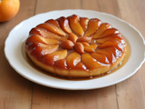 Tarte Tatin aux pêches et ses amandes effilées