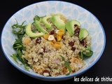 Salade de quinoa, abricots et avocat