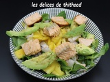 Salade de saumon, avocat et mangue