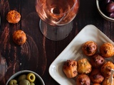 2 recettes apéritives de cannelés : Saumon, aneth, Piment d'Espelette / Chorizo, ciboulette