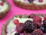 Tartelettes aux fruits rouges, creme vanille et pate cacao