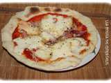 Pizza tomates Saint Nectaire