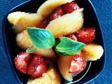 Salade de fruits : Melon, fraises et basilic