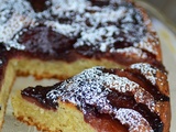 Gâteau aux poires caramélisées au vin rouge