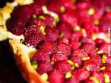 Tarte aux framboises et pistaches - Lesgourmandisesdechoucha