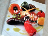 Tiges de rhubarbe confites au gingembre et jus de fraise de William Ledeuil