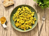 Œufs brouillés aux courgettes et au curry