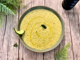 Soupe froide au concombre et à la courgette