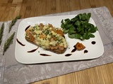 Tartine d'œufs brouillés au saumon fumé