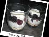 Verrine aux fruits rouges  façon  cheesecake (8pp)