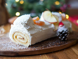 Bûche de Noël roulée aux fruits