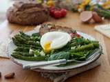 Salade d’asperges vertes et son oeuf poché