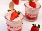 Mousse de fraises sur son coulis