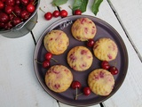 Gâteau de semoule aux cerises et à la fleur d'oranger