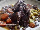 Cocotte de pigeons sauce au vin