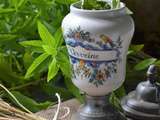 Déshydratation de verveine citronnelle du jardin pour infusions