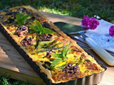 Tarte aux courgettes, asperges vertes et noix